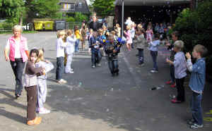 55einschulung06.jpg (178627 Byte)